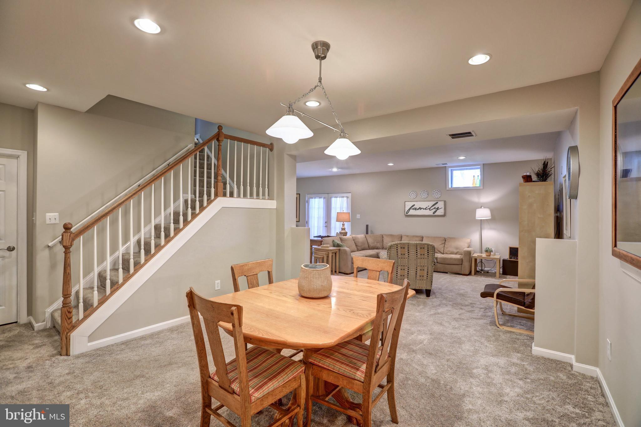 LANSDOWNE ON THE POTOMAC - Residential