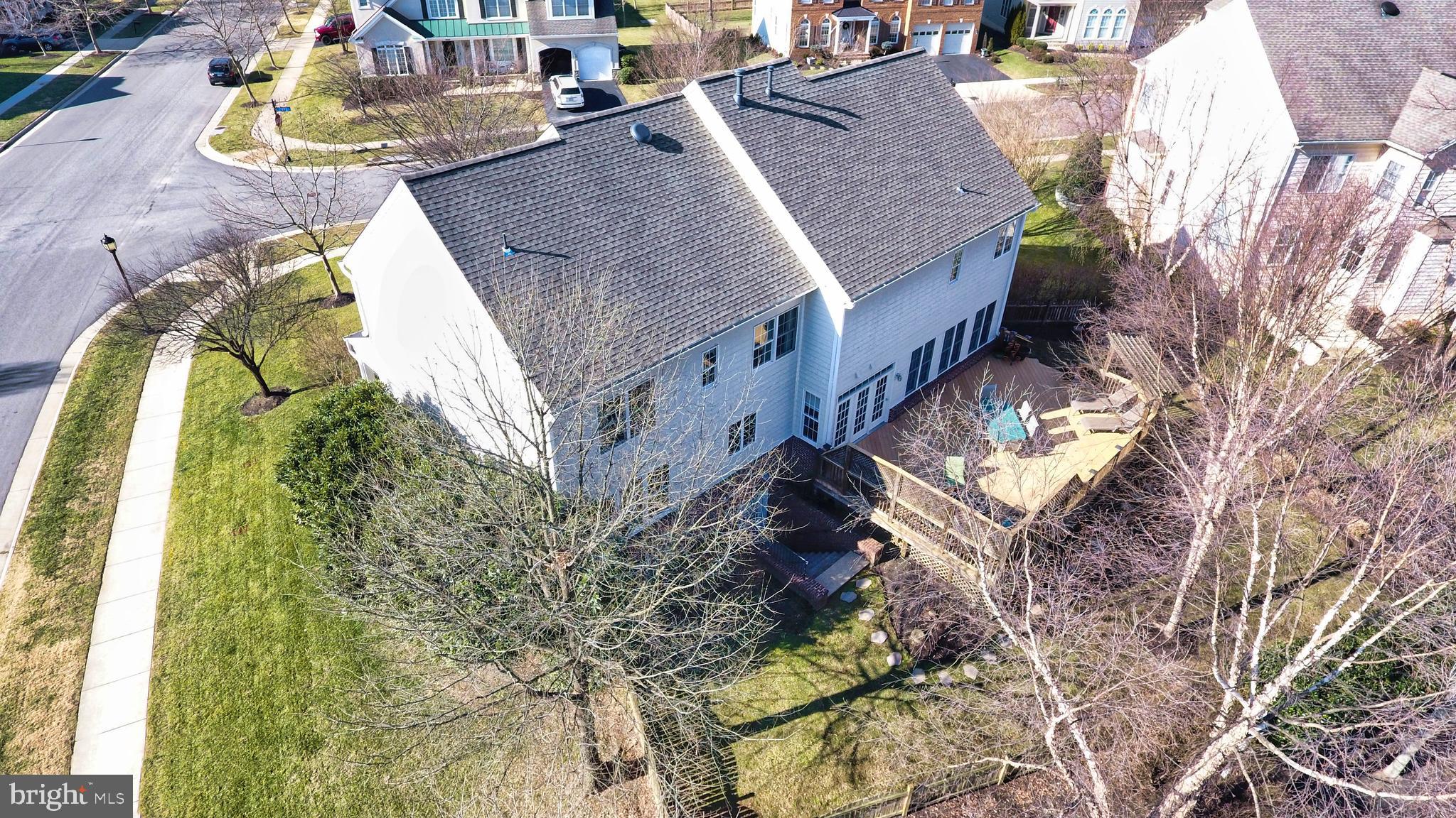 LANSDOWNE ON THE POTOMAC - Residential