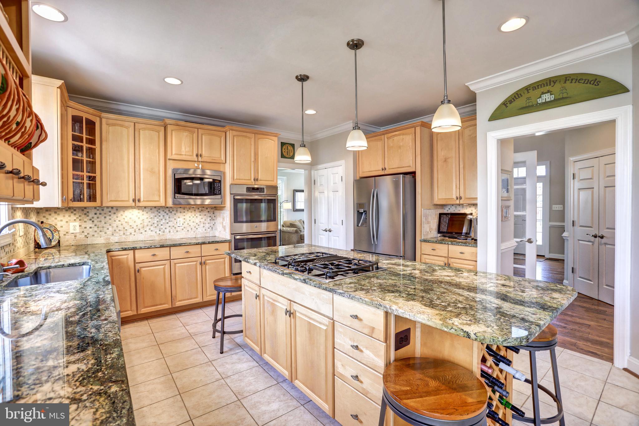 LANSDOWNE ON THE POTOMAC - Residential