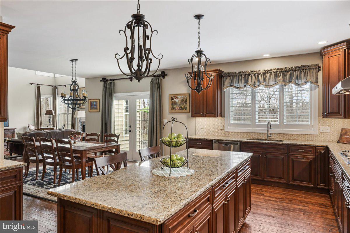 ESTATES AT HILLTOWN - Residential