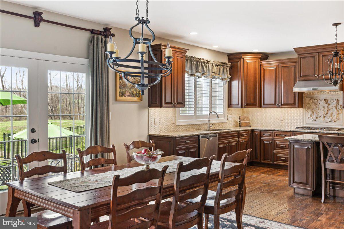 ESTATES AT HILLTOWN - Residential