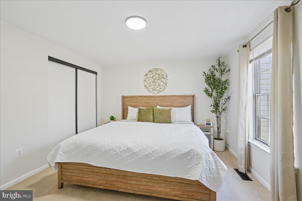 CHURCHILL TOWN - Residential