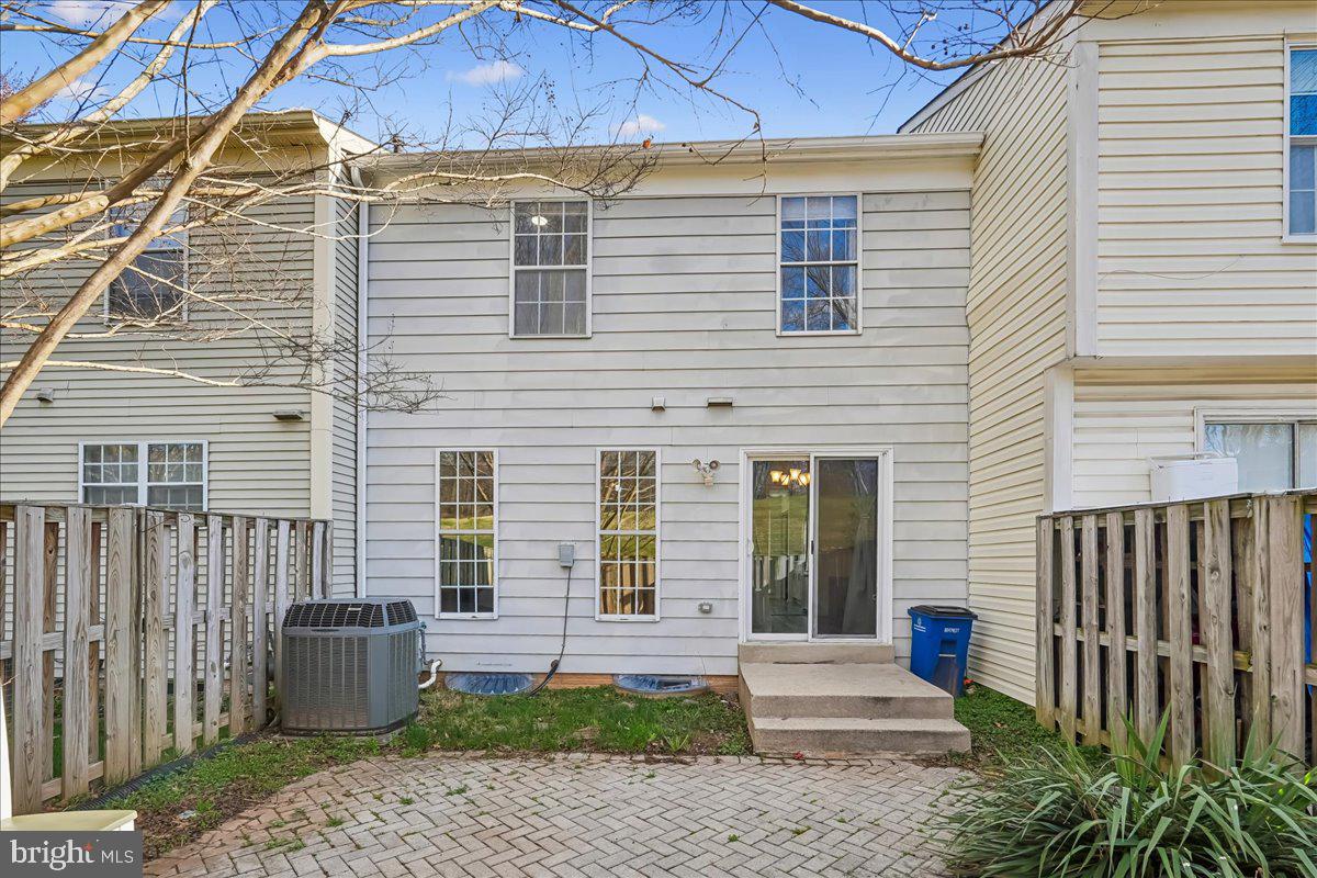 CHURCHILL TOWN - Residential