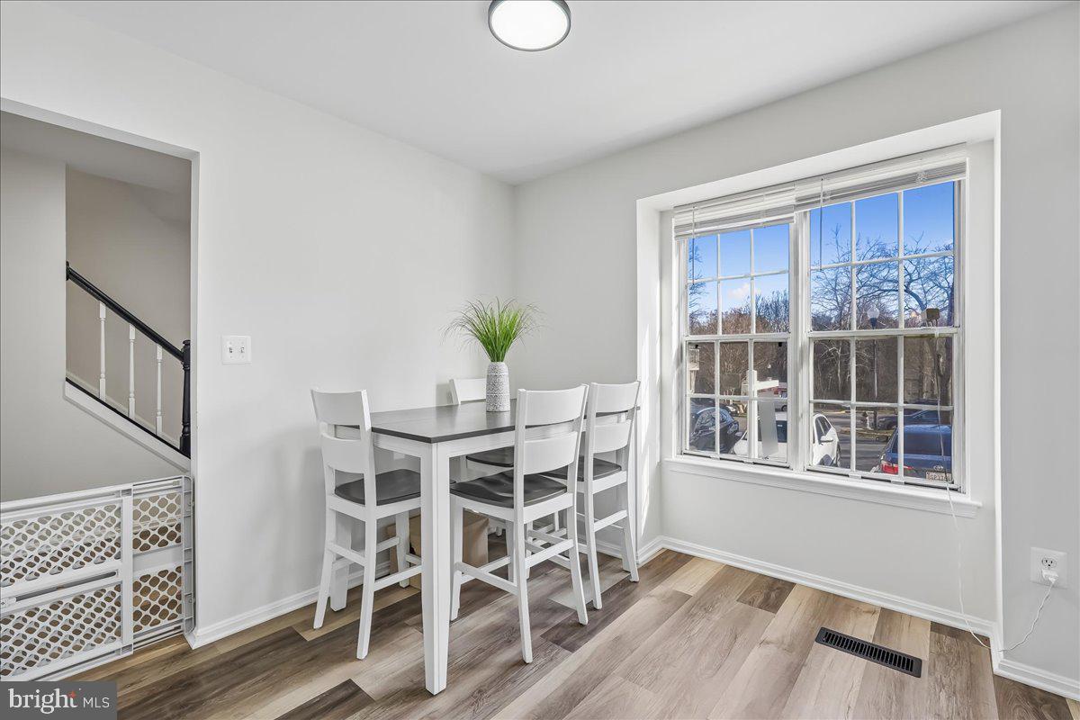 CHURCHILL TOWN - Residential