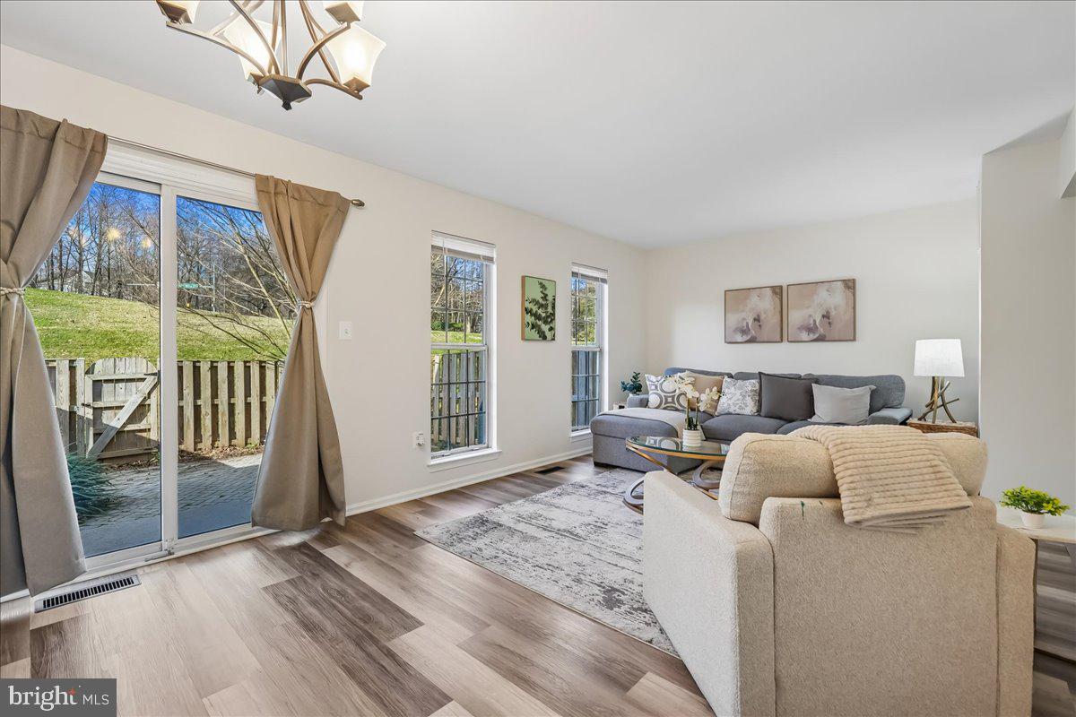 CHURCHILL TOWN - Residential