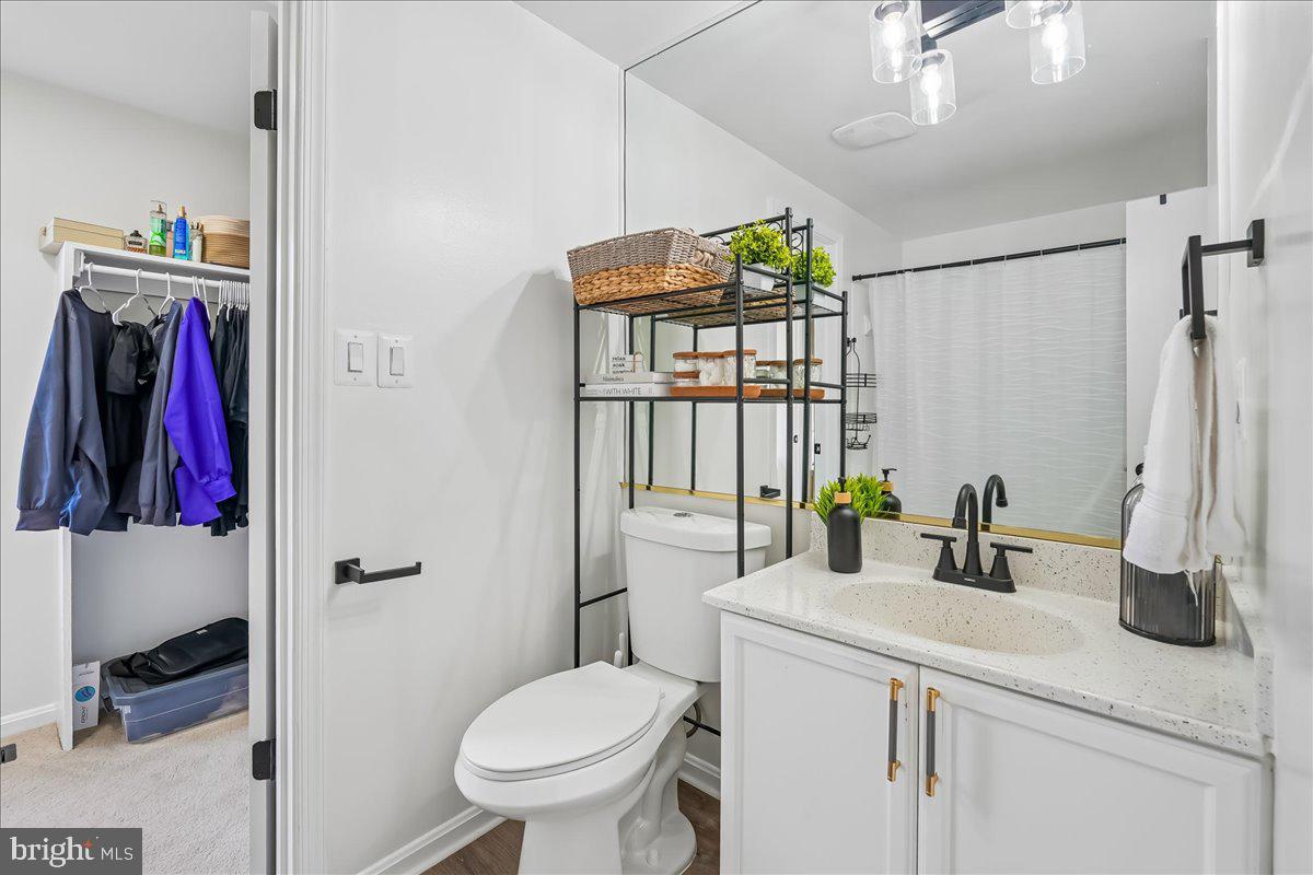 CHURCHILL TOWN - Residential