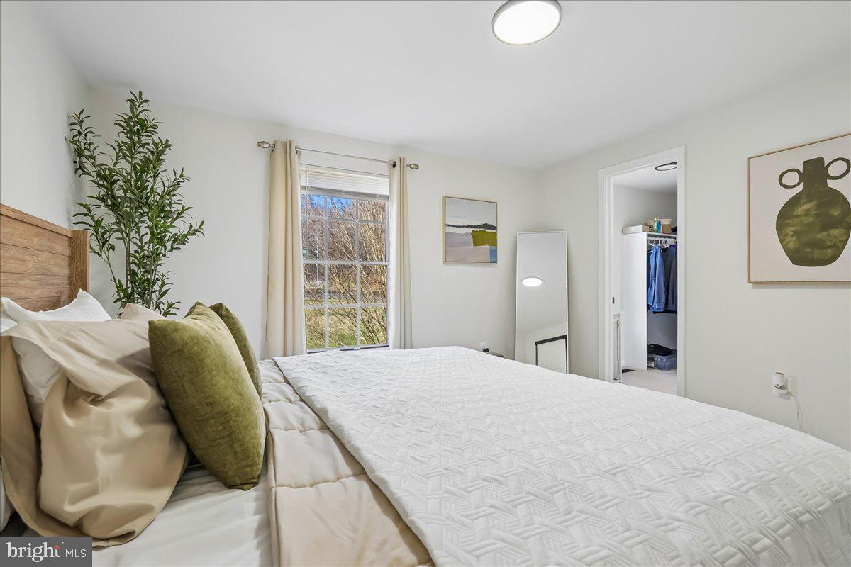 CHURCHILL TOWN - Residential