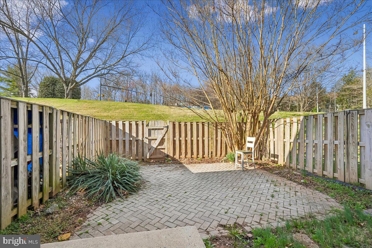 CHURCHILL TOWN - Residential