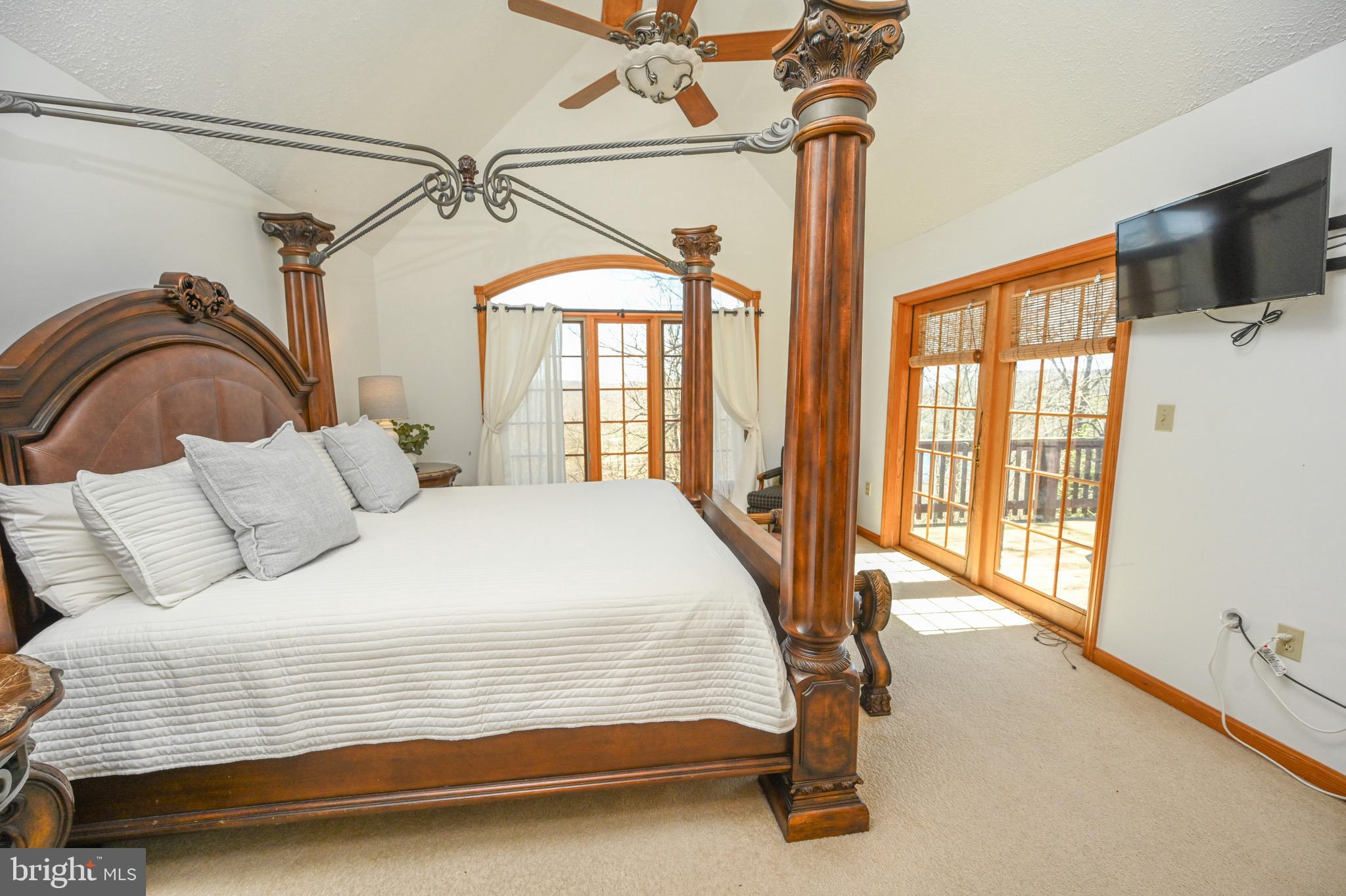 DEEP CREEK HIGHLANDS - Residential