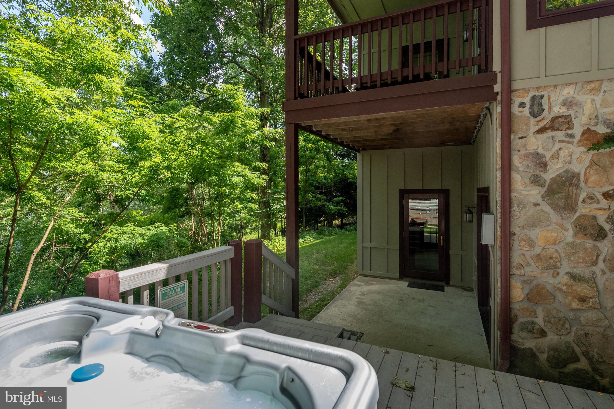 DEEP CREEK HIGHLANDS - Residential