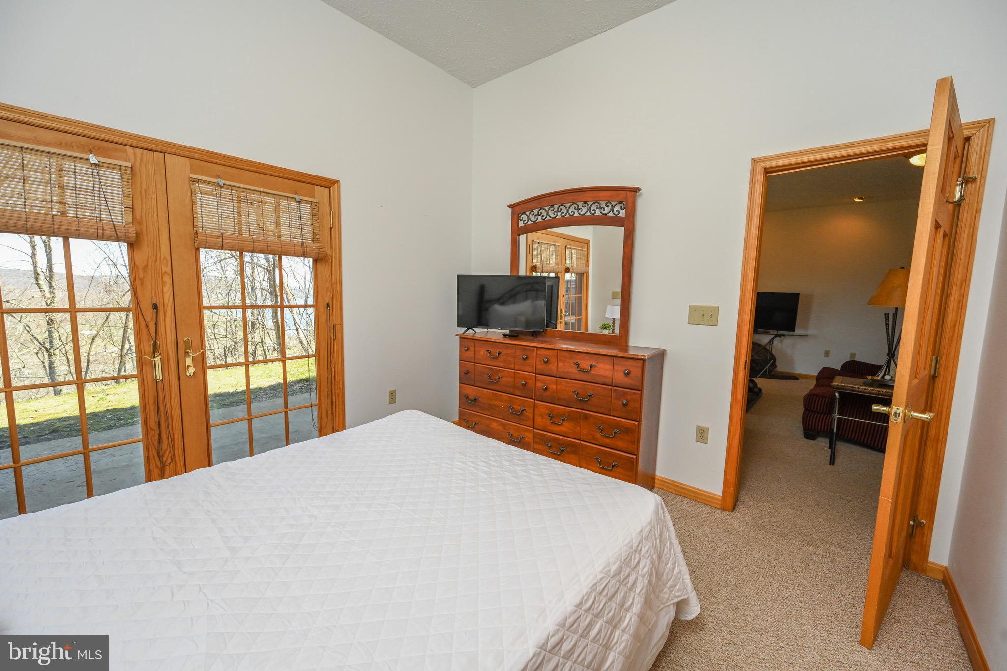 DEEP CREEK HIGHLANDS - Residential