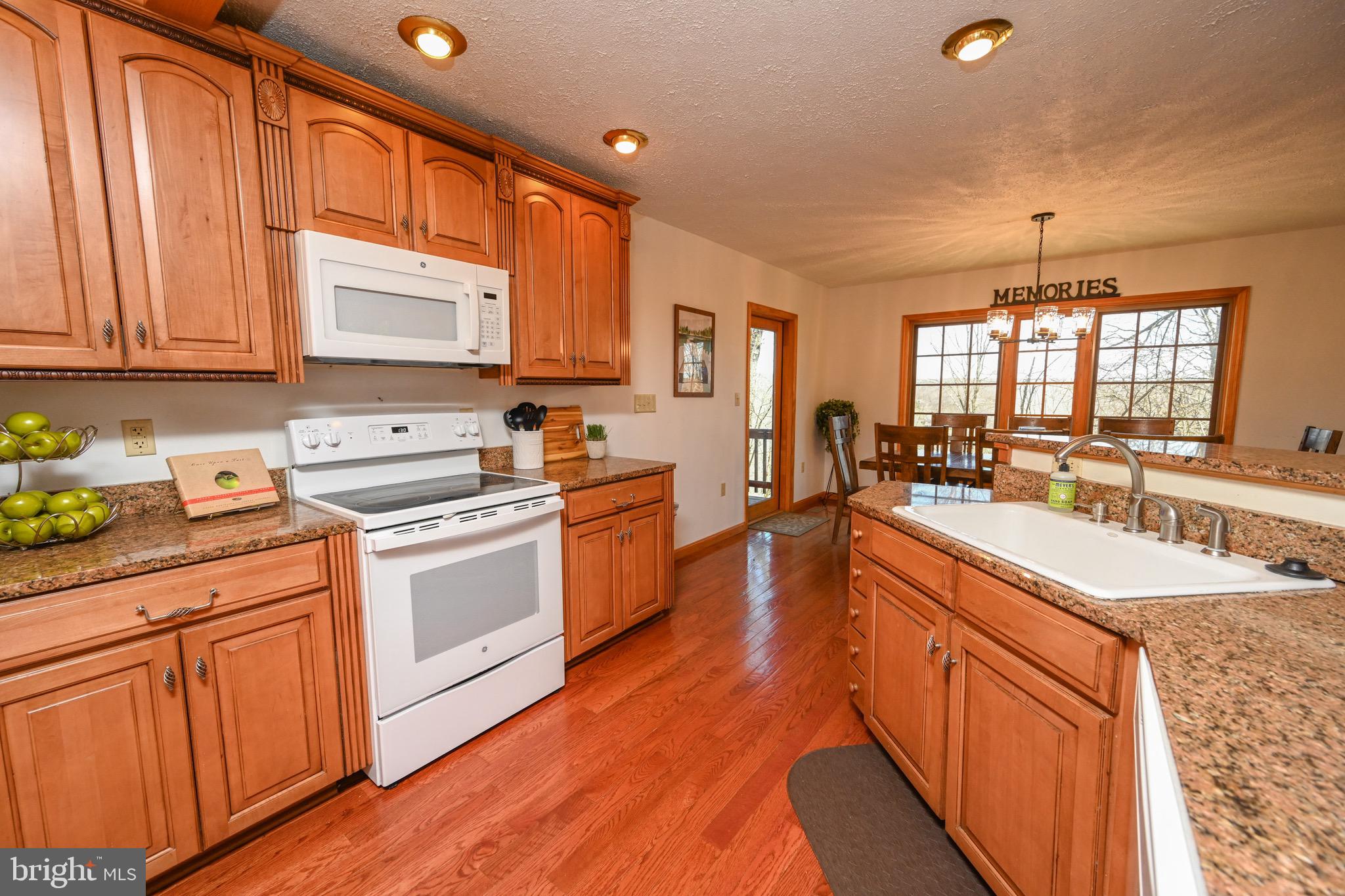 DEEP CREEK HIGHLANDS - Residential