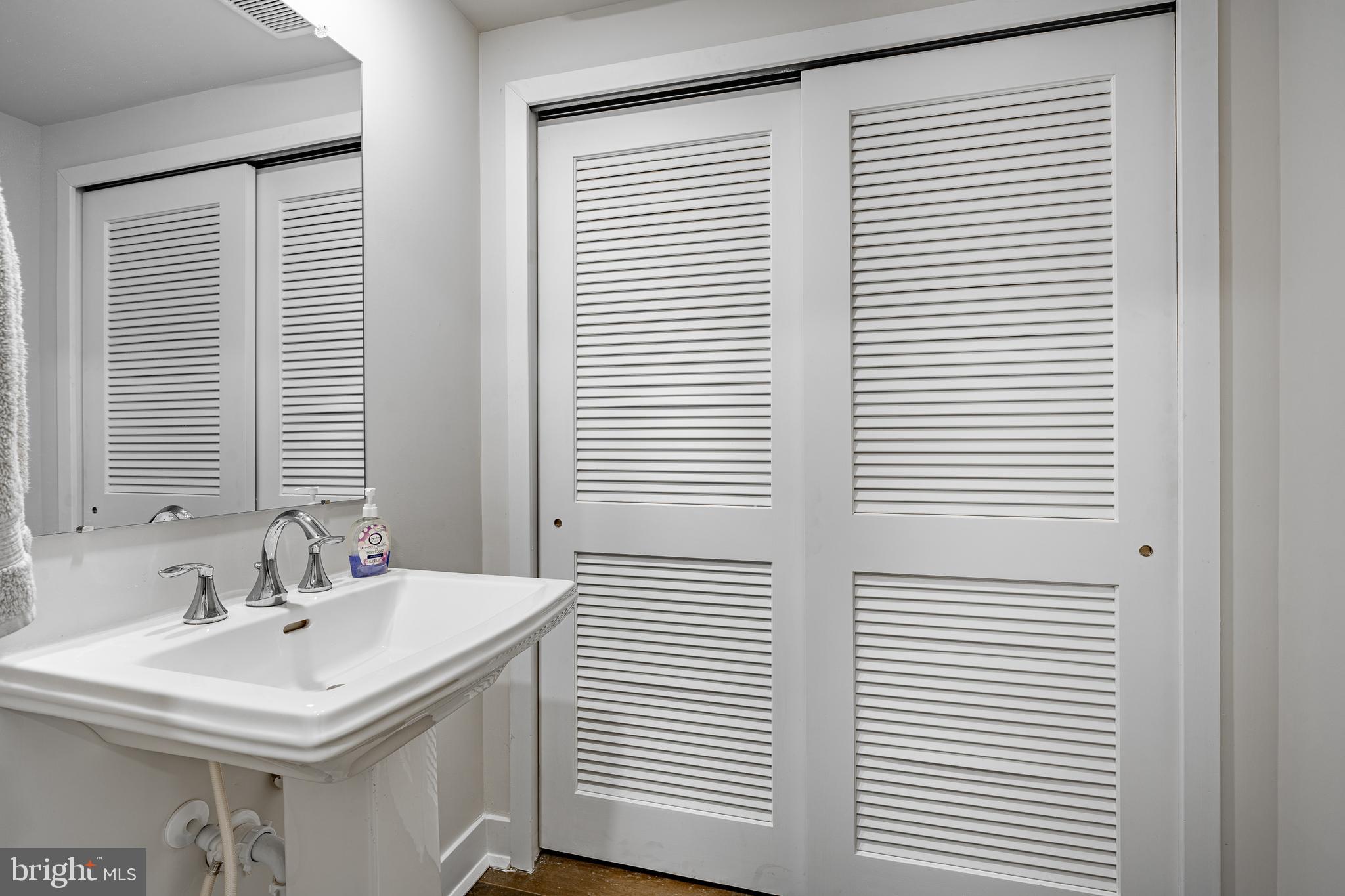 STEELPOINTE - Residential