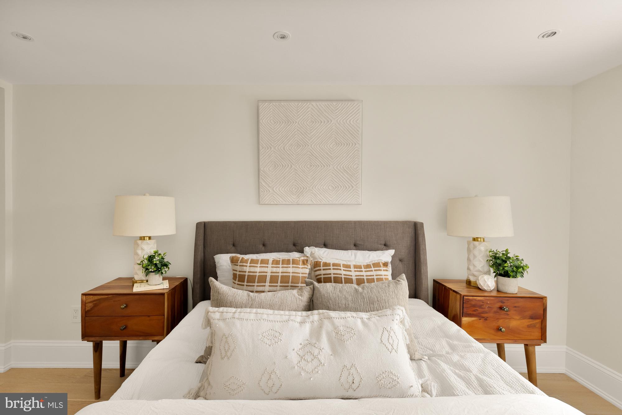 OLD TOWN ALEXANDRIA - Residential