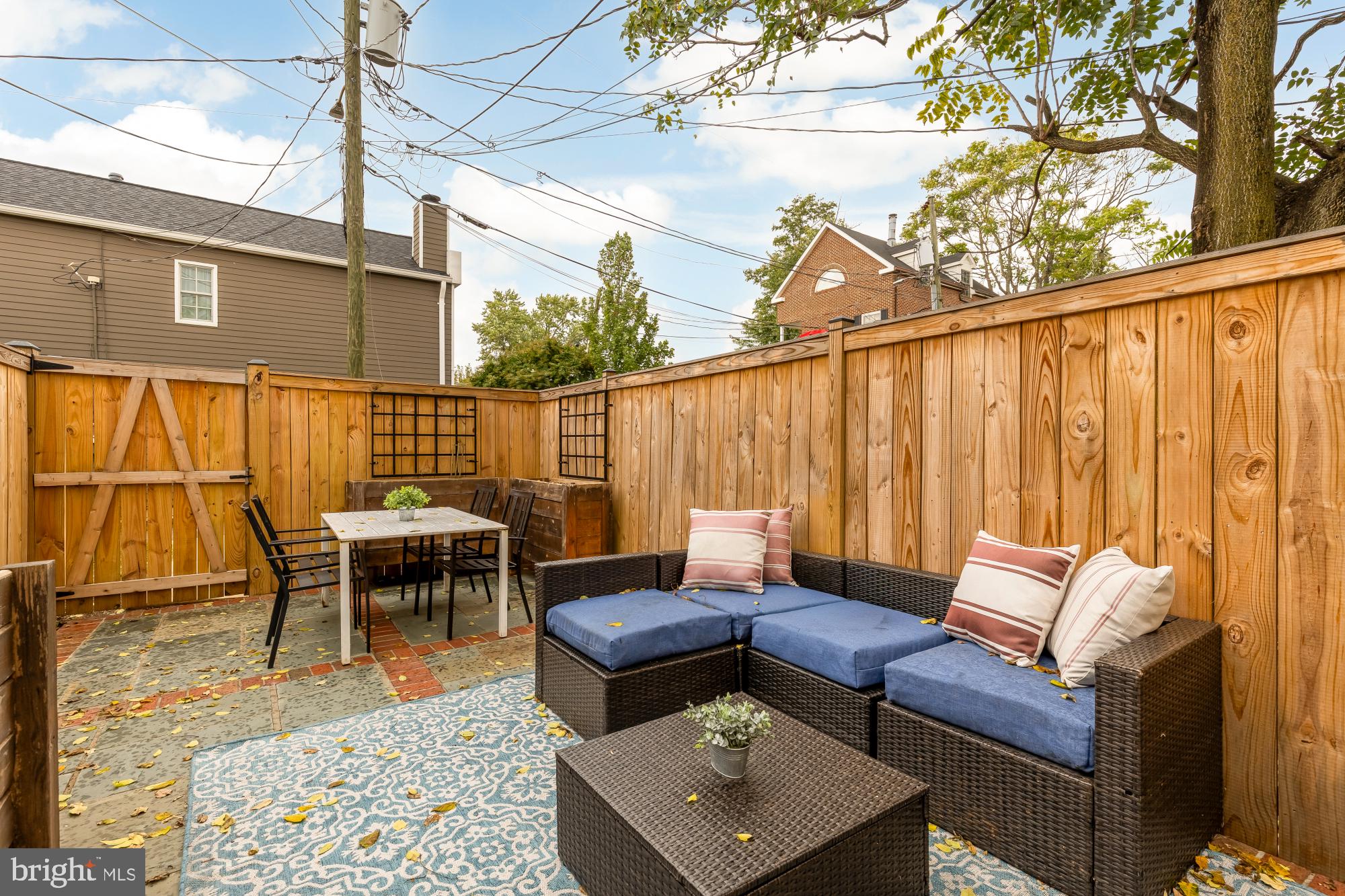 OLD TOWN ALEXANDRIA - Residential