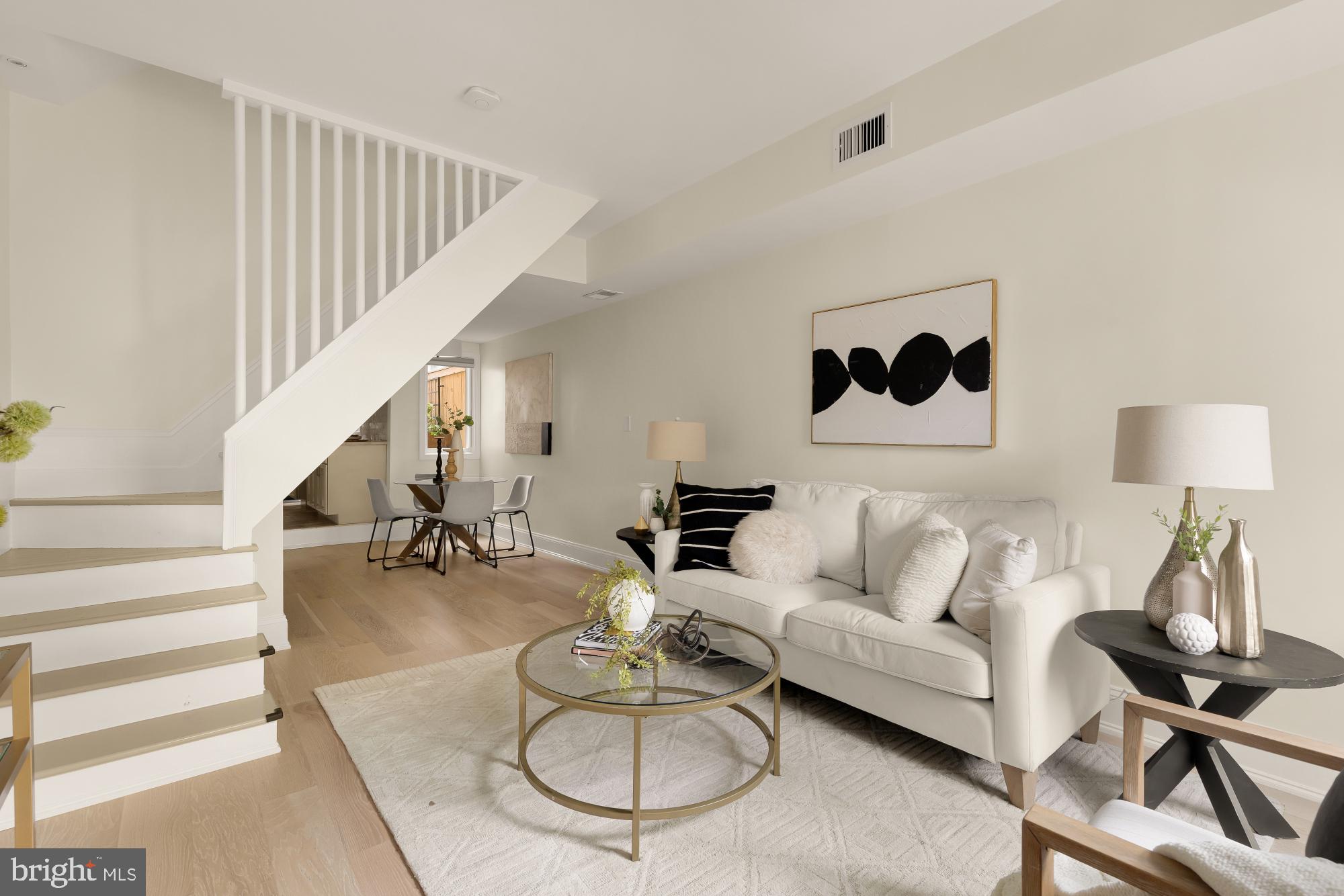 OLD TOWN ALEXANDRIA - Residential