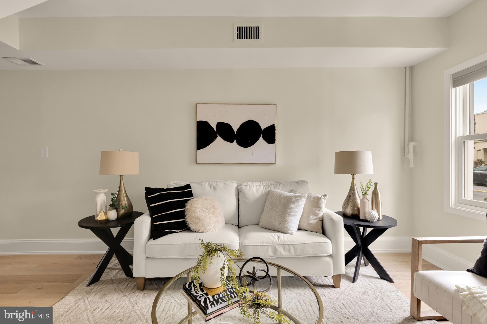 OLD TOWN ALEXANDRIA - Residential