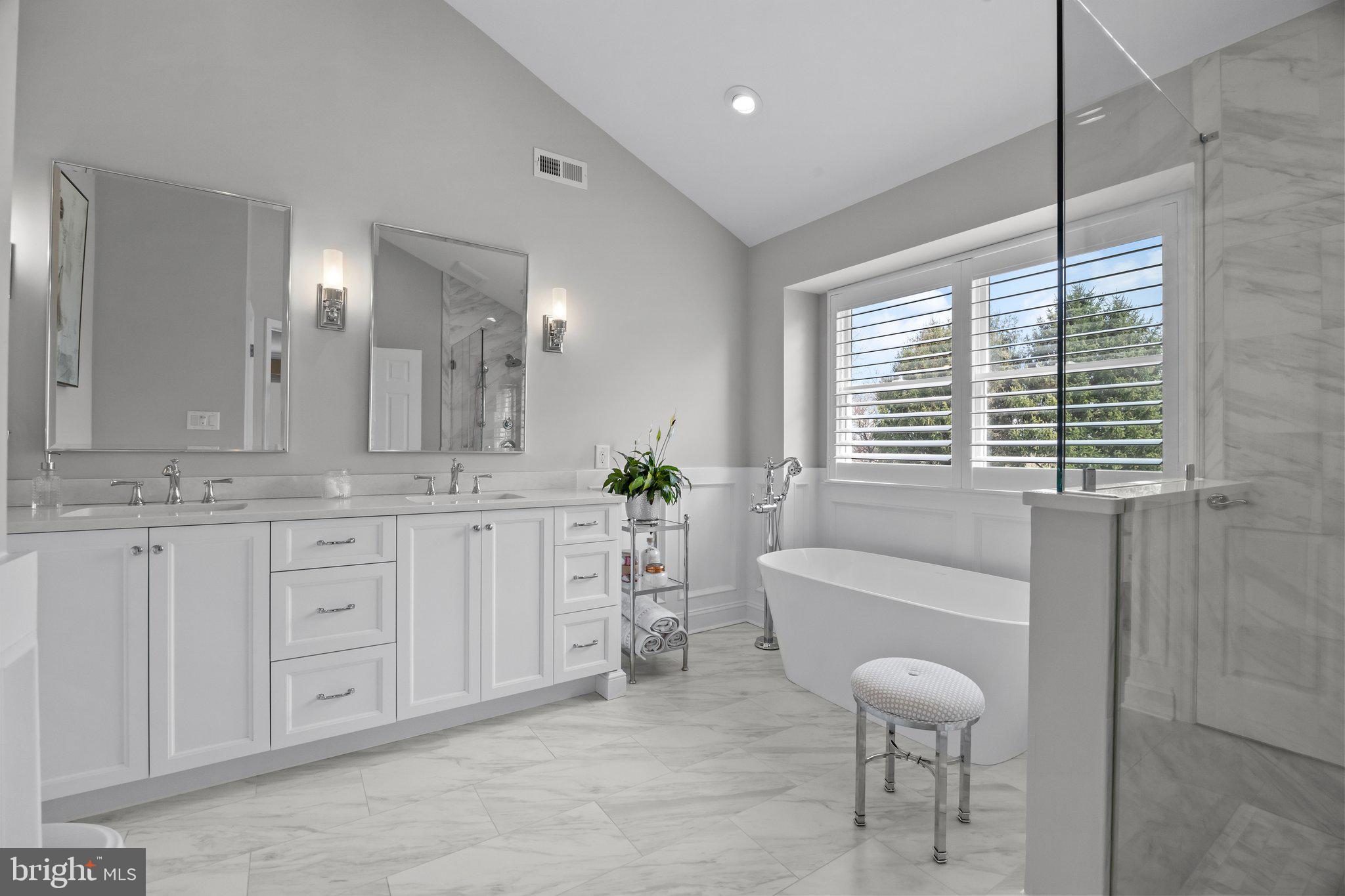 BRIDLE ESTATES - Residential