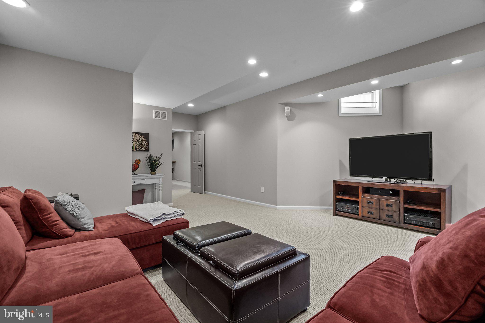 BRIDLE ESTATES - Residential