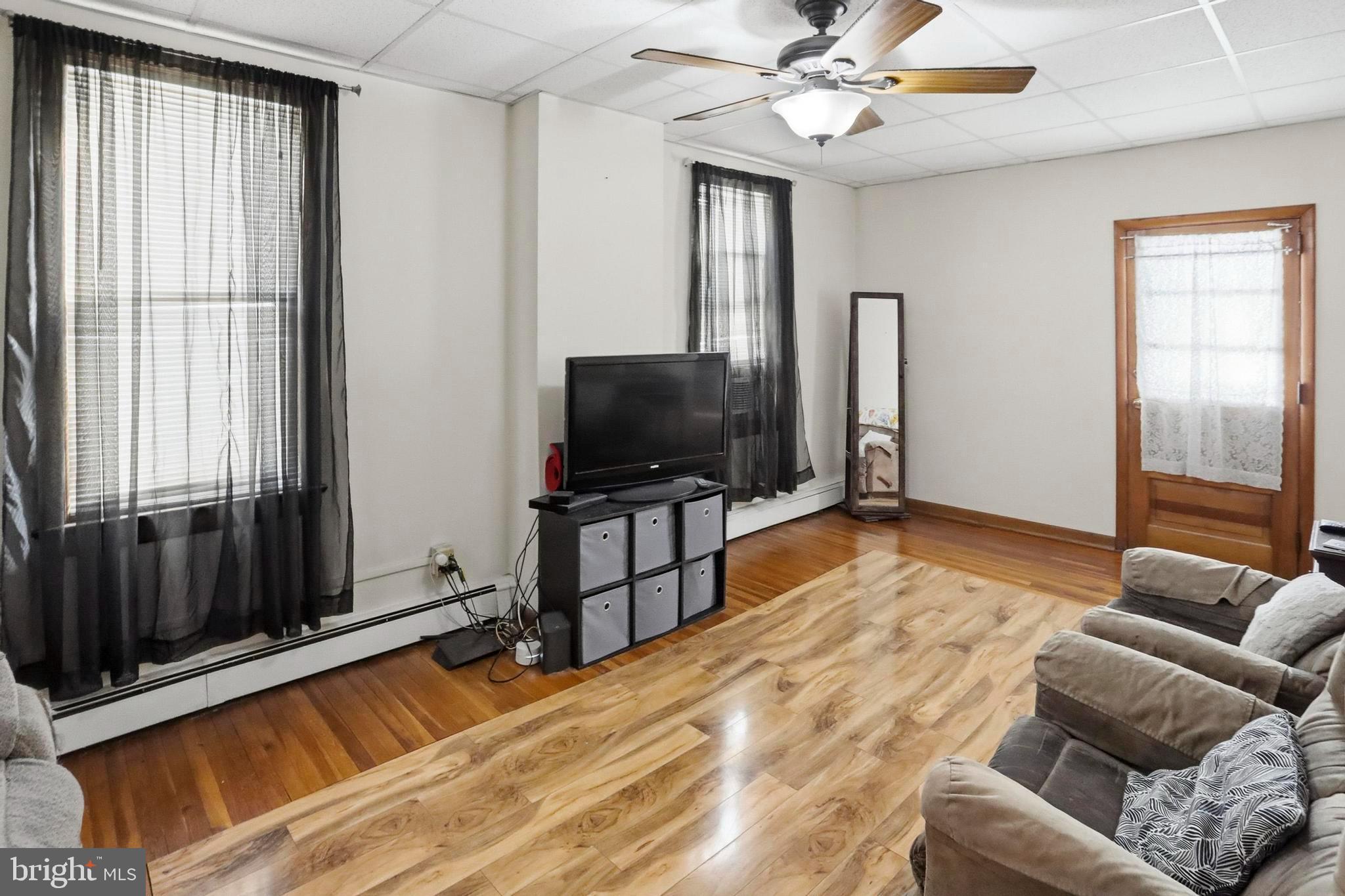 1212 E PHILADELPHIA AVENUE