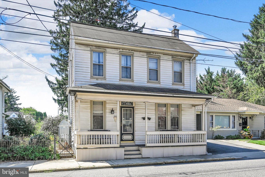 Photo of 110 N Main Street, MANHEIM, PA 17545 (MLS # PALA2095136)