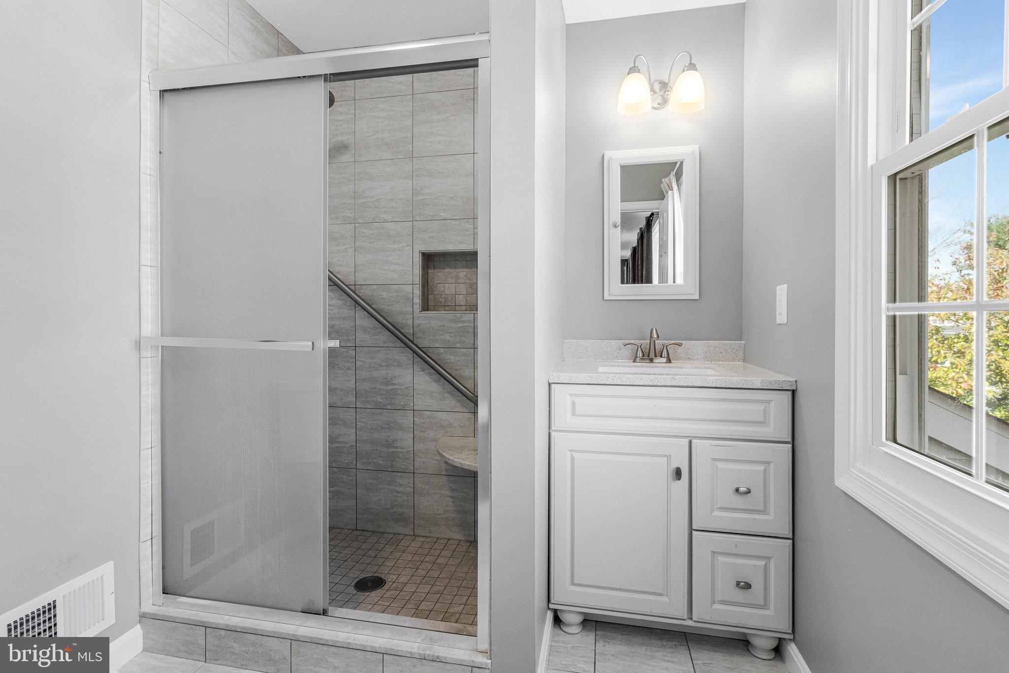 MILL CREEK SOUTH - Residential Lease