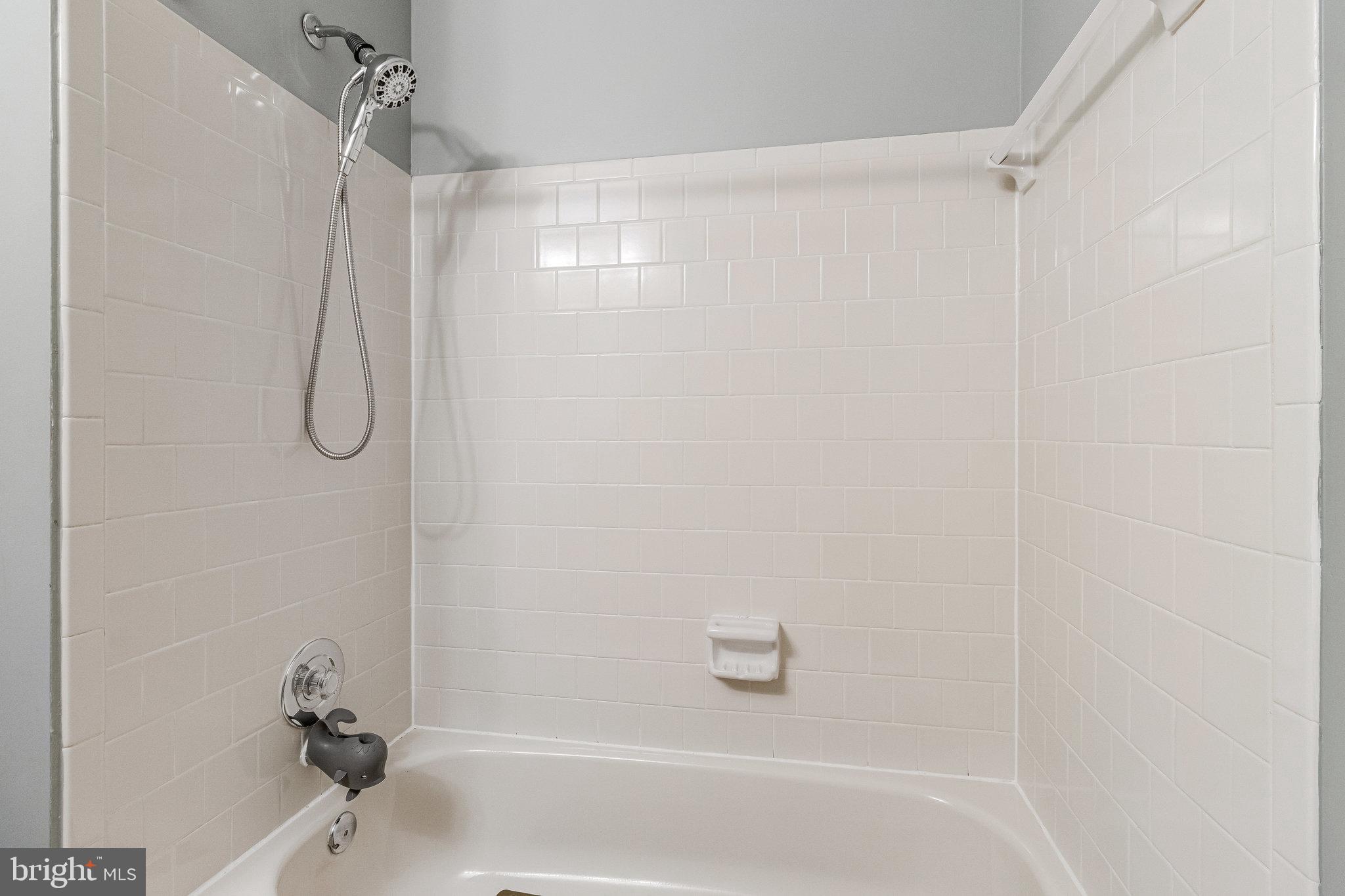 MILL CREEK SOUTH - Residential Lease