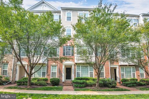 22946 SPICEBUSH DRIVE 1382 CLARKSBURG MD 20871
