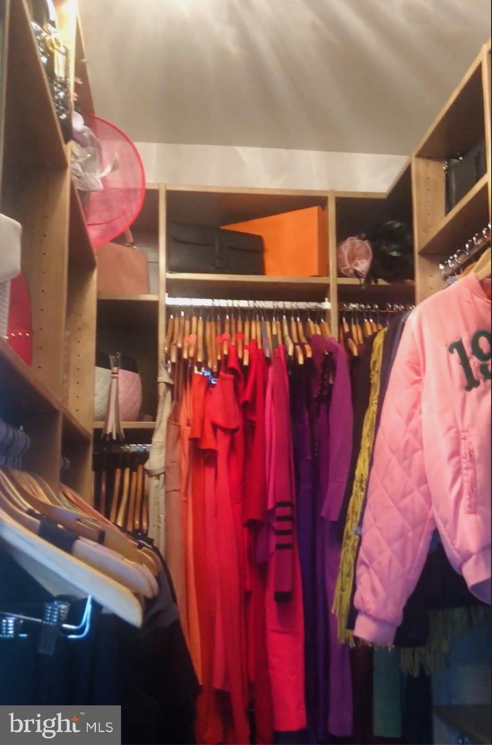 CHANTILLY - Residential