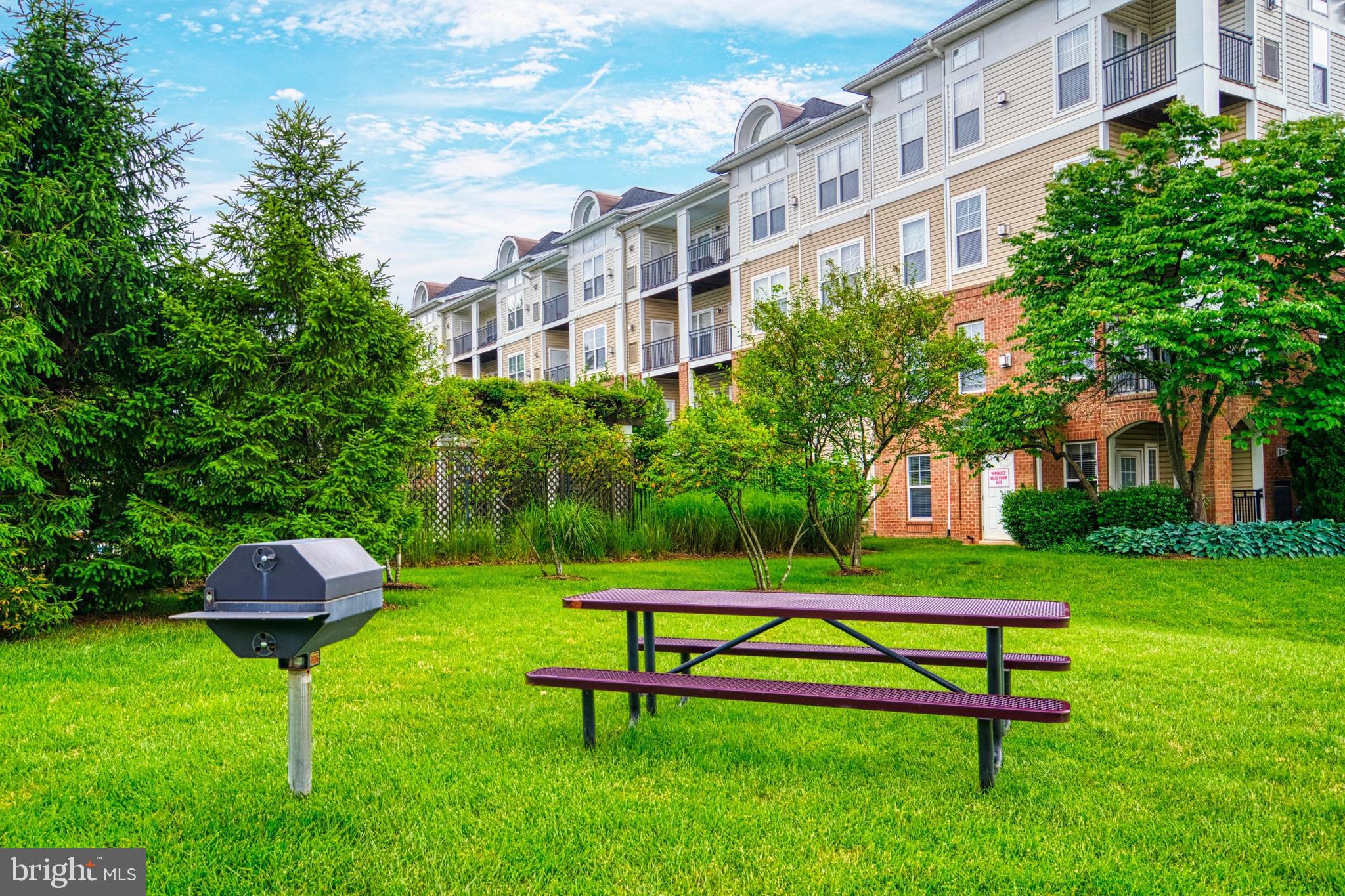 CHANTILLY - Residential