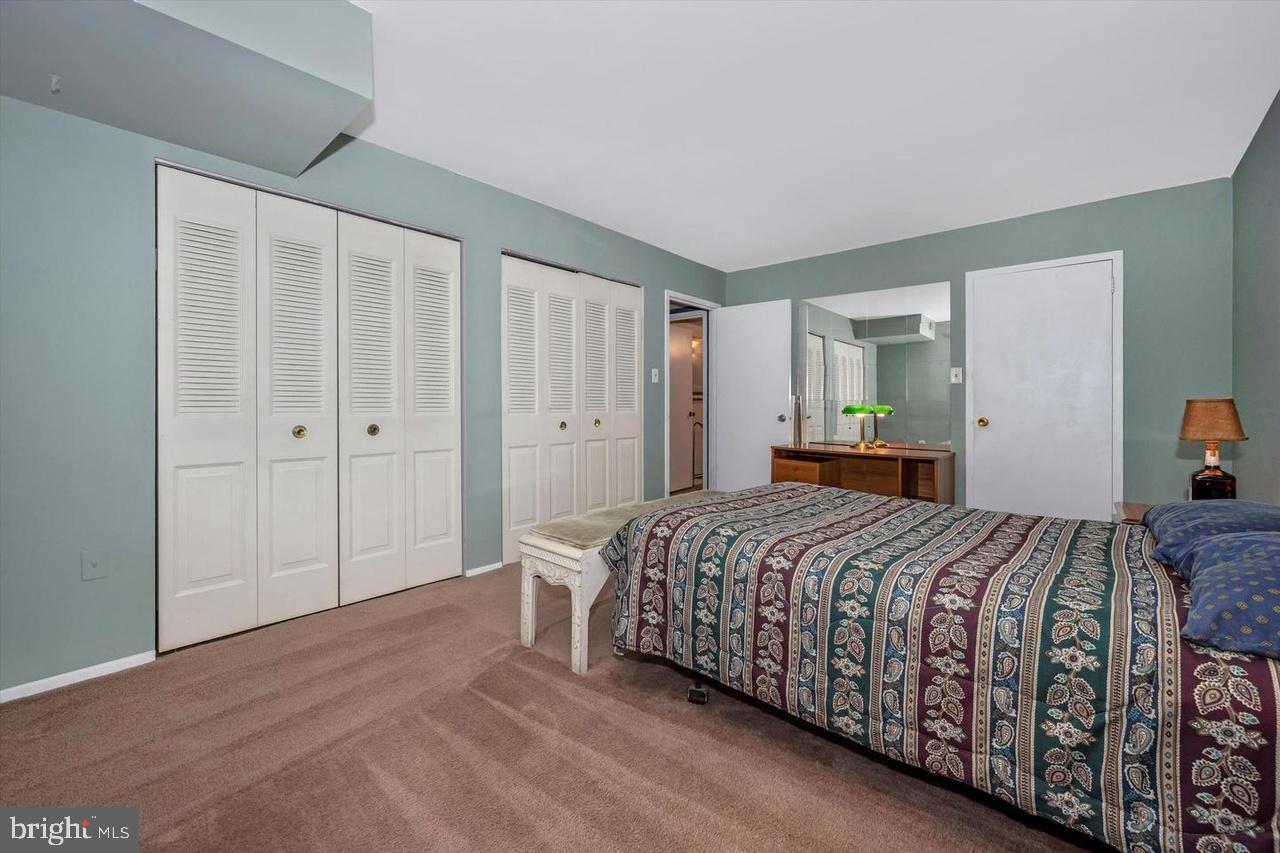 HYDE PARK - Residential