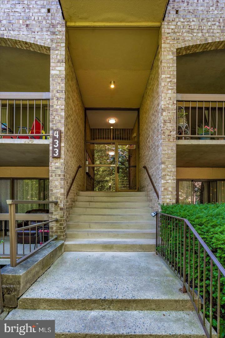 HYDE PARK - Residential