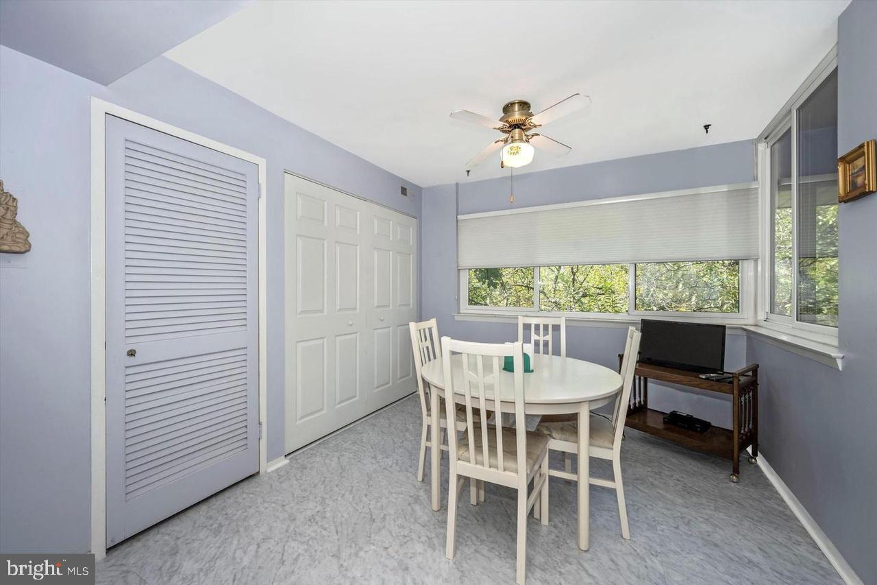 HYDE PARK - Residential