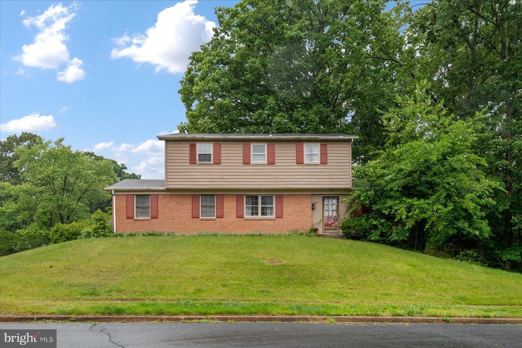 Photo of 609 Kensington Avenue, SEVERNA PARK, MD 21146 (MLS # MDAA2144726)