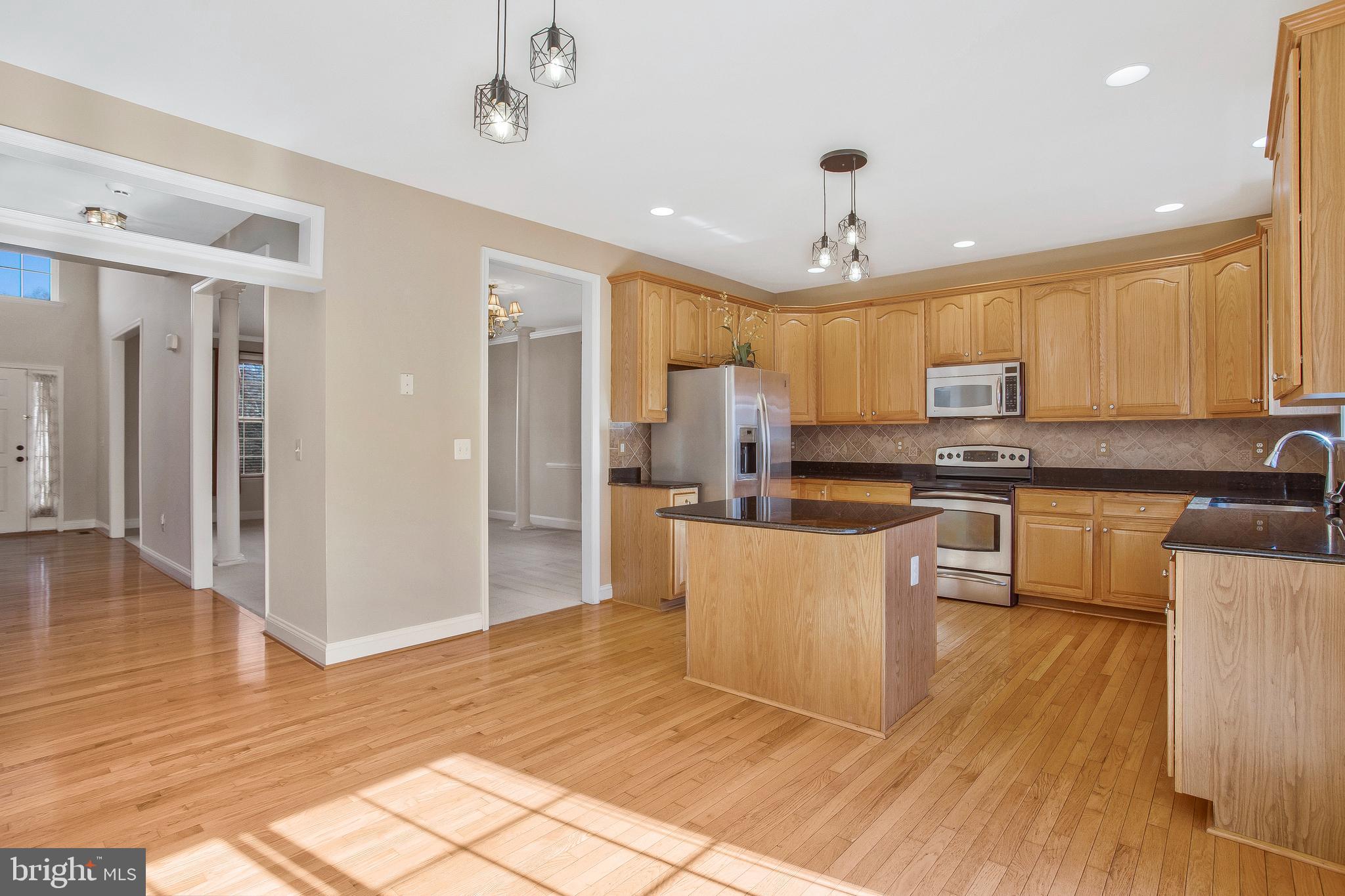 BROOKS KNOLLS - Residential