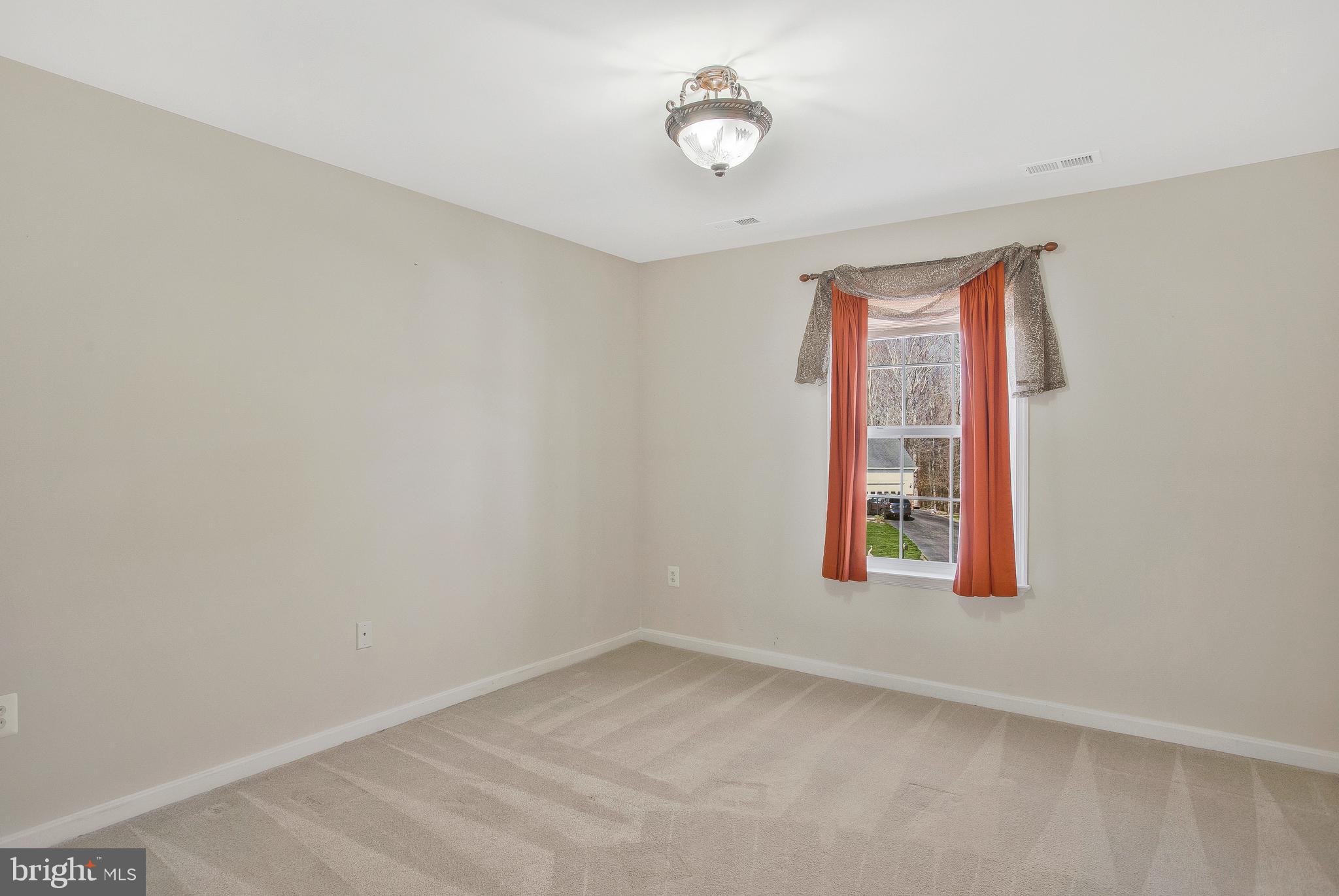 BROOKS KNOLLS - Residential