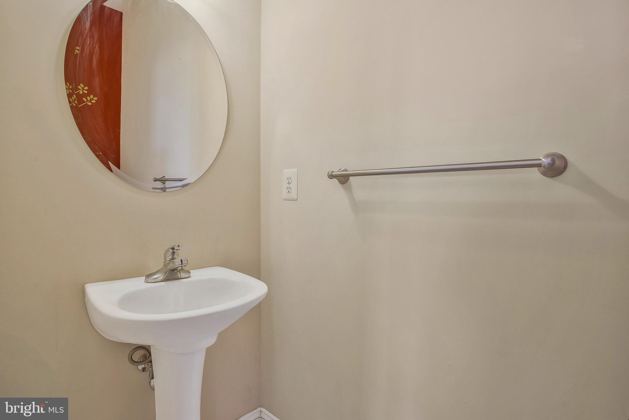 BROOKS KNOLLS - Residential