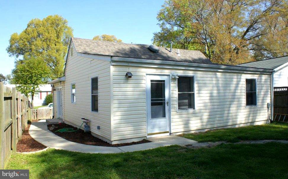 EASTPORT - Residential Lease