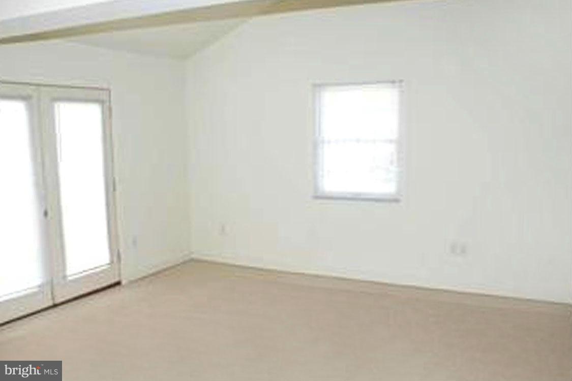 EASTPORT - Residential Lease