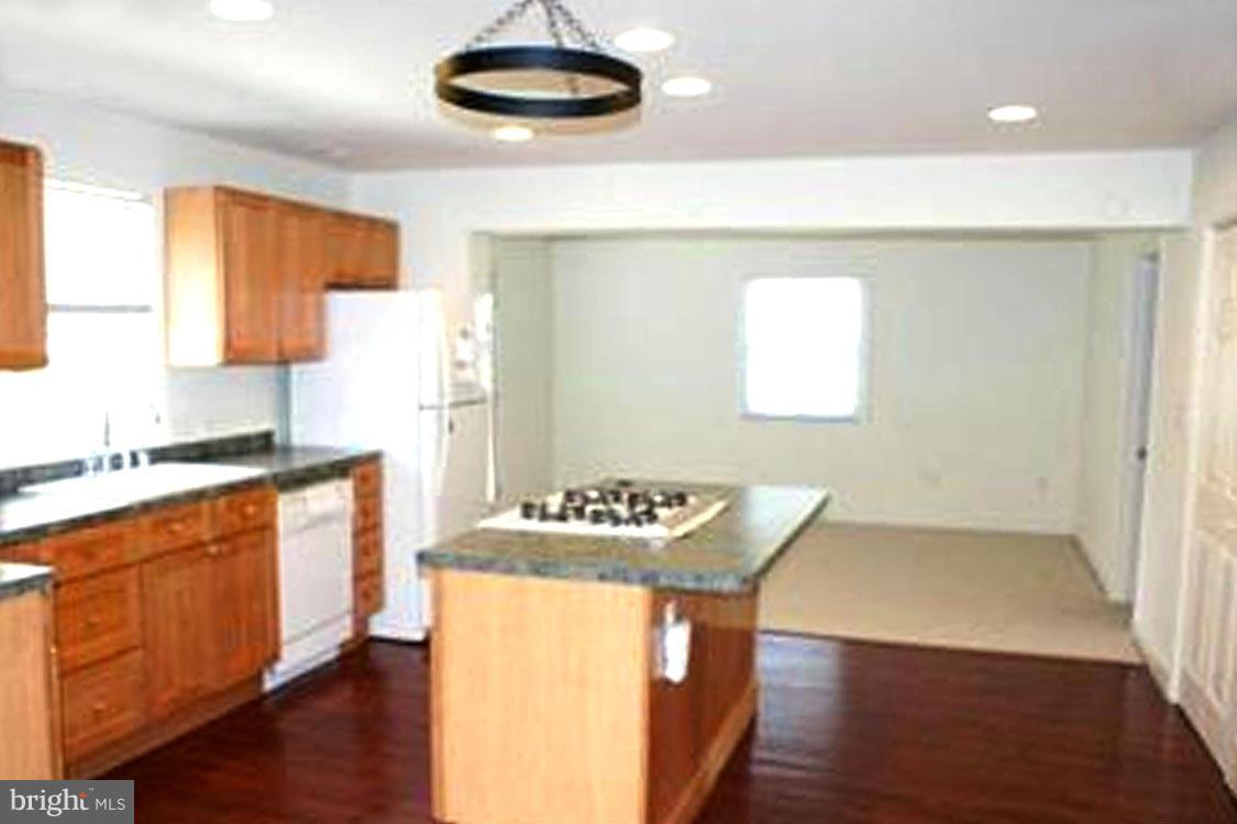 EASTPORT - Residential Lease