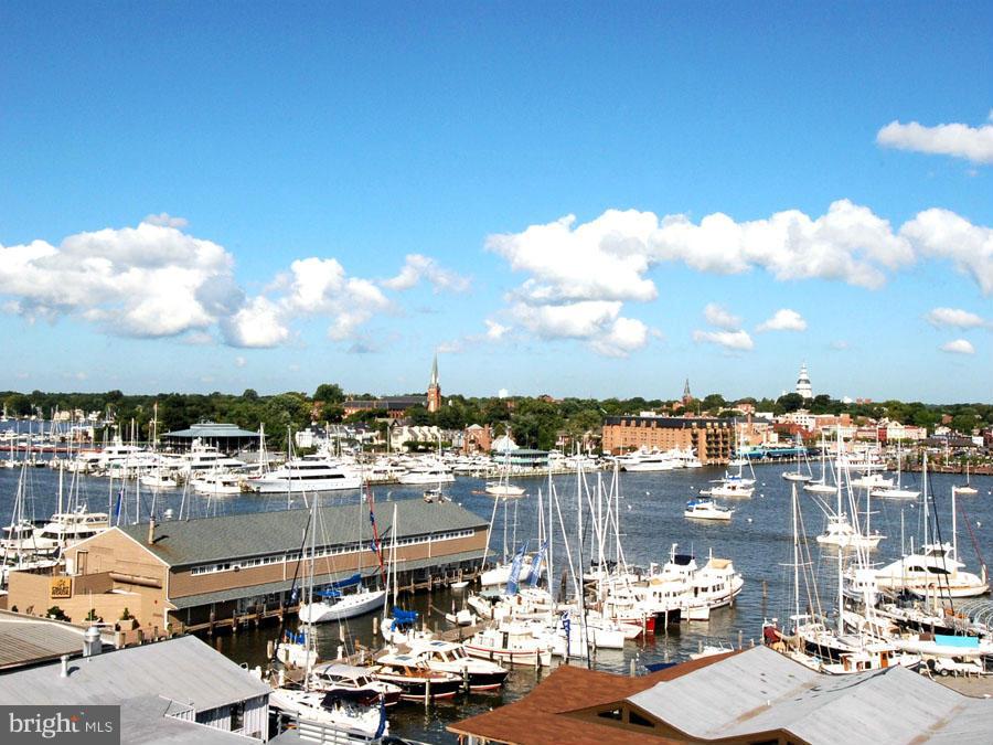 EASTPORT - Residential Lease