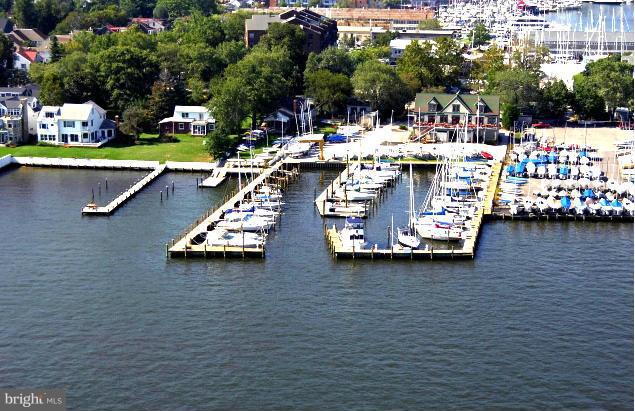 EASTPORT - Residential Lease