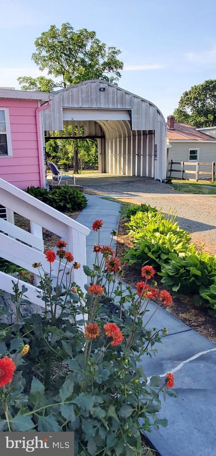 METES & BOUNDS - Residential Lease