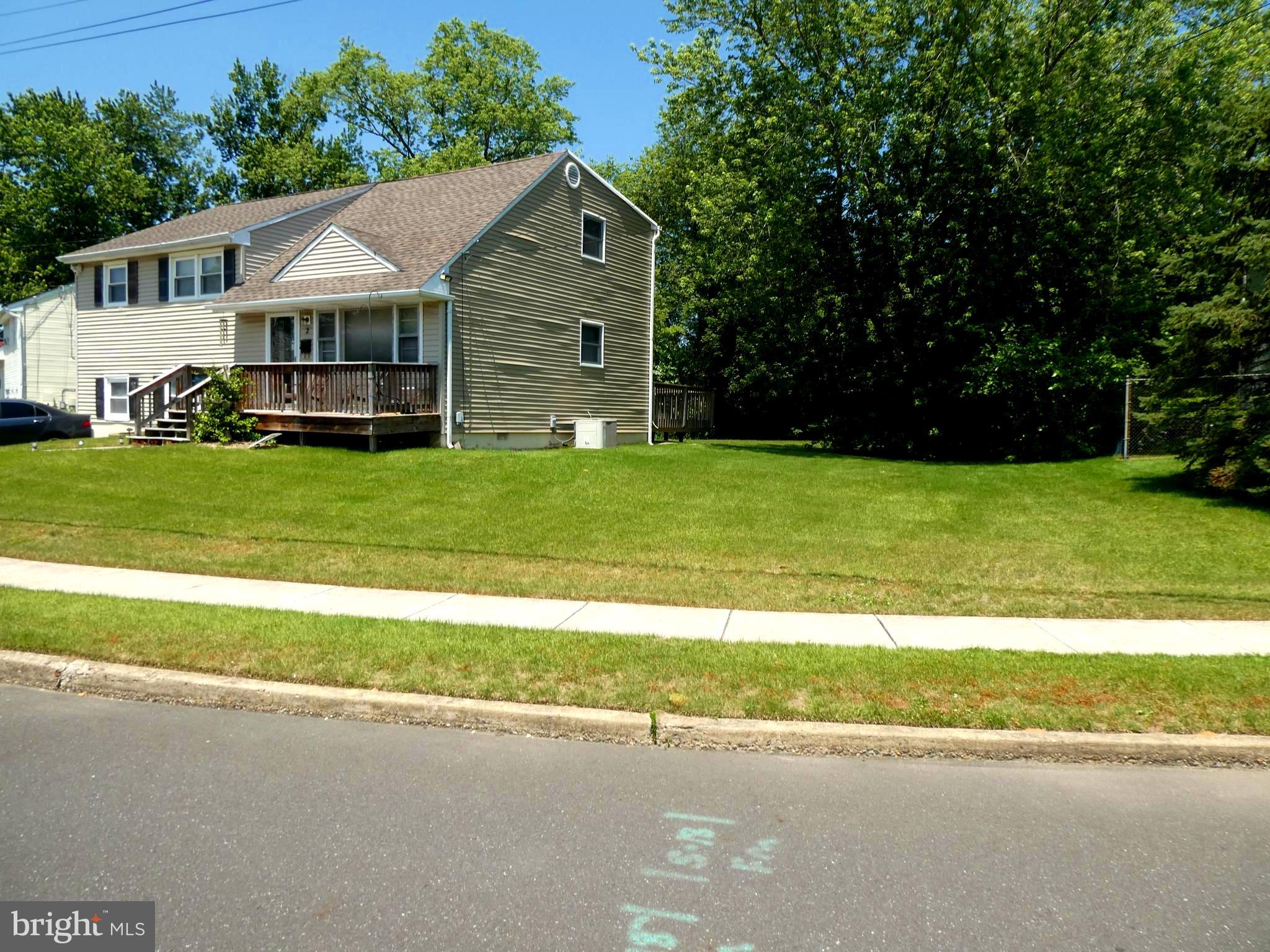 2 PINEVIEW AVENUE