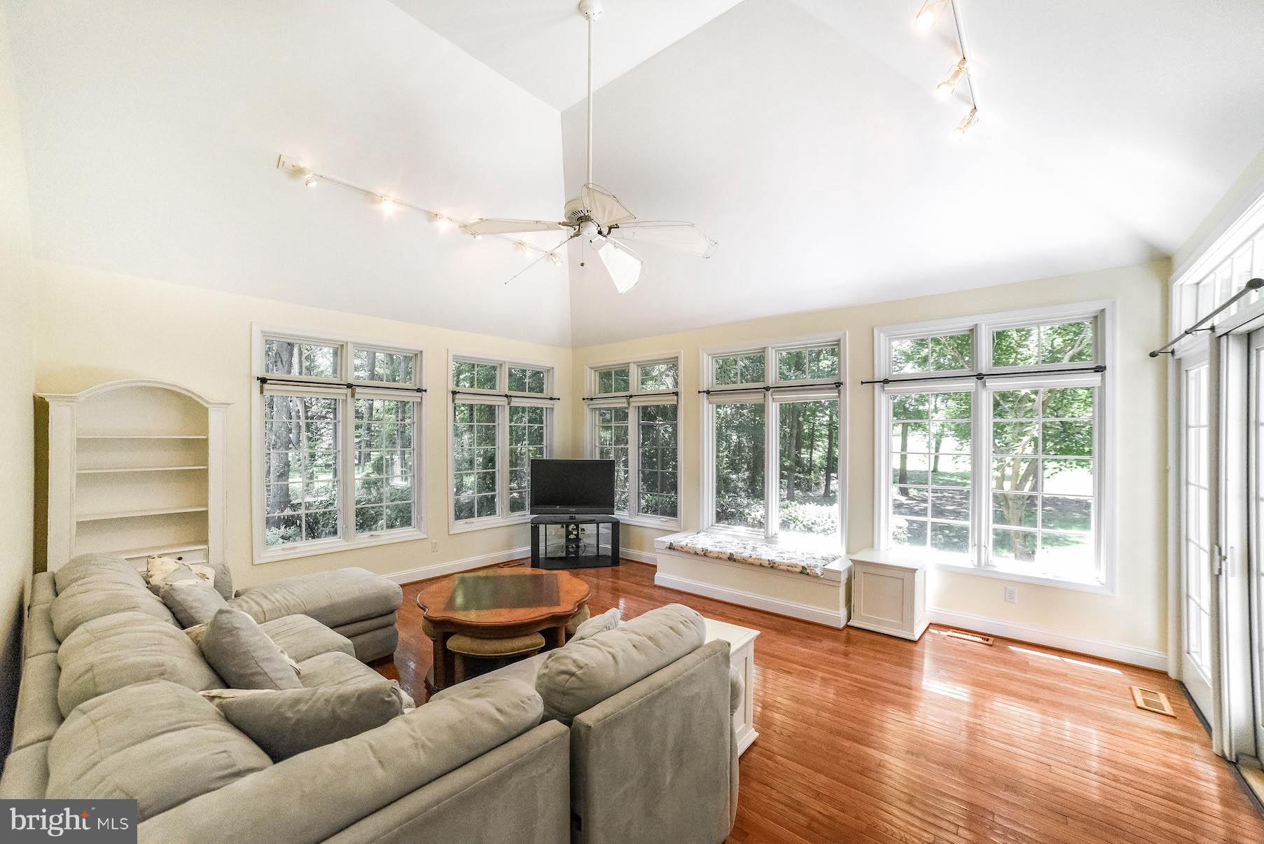 BRETON BAY LANDING - Residential