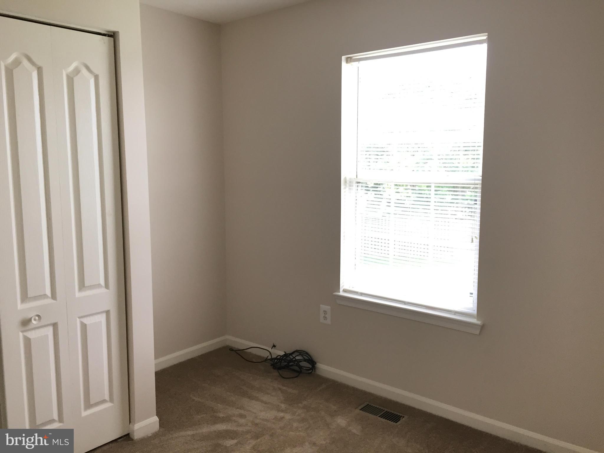 LAUREL GLEN - Residential Lease