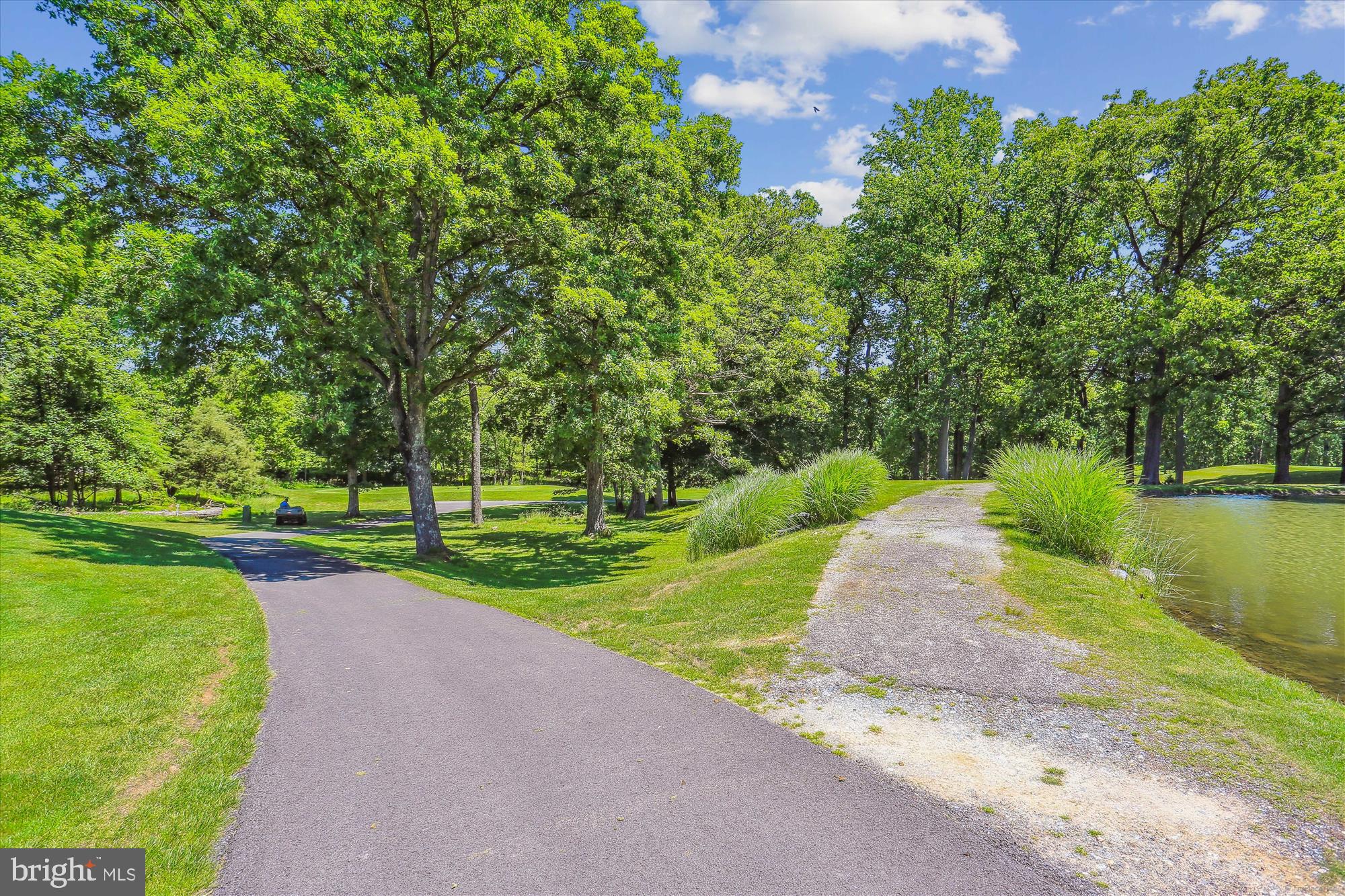 LEISURE WORLD - Residential