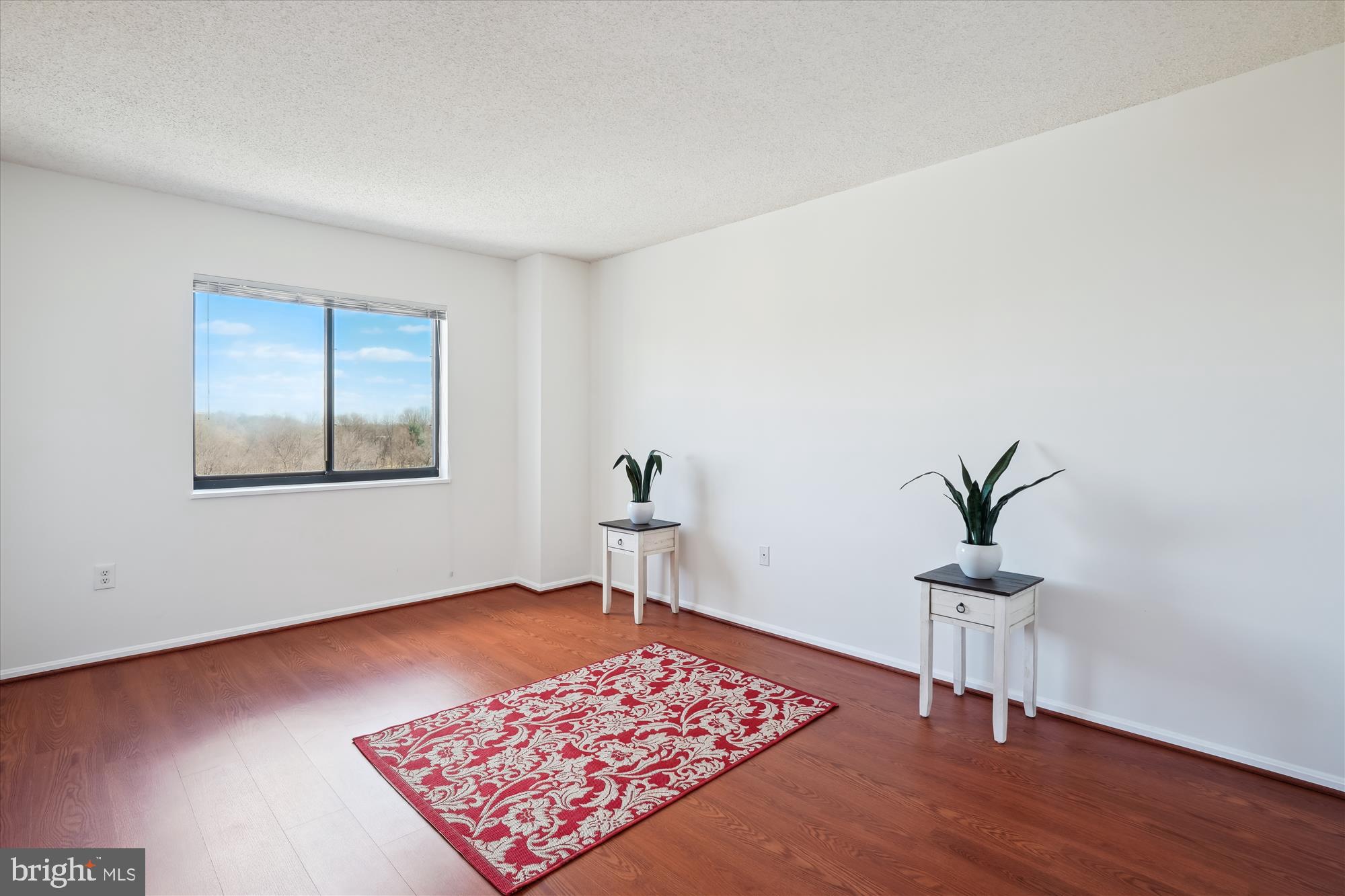 LEISURE WORLD - Residential