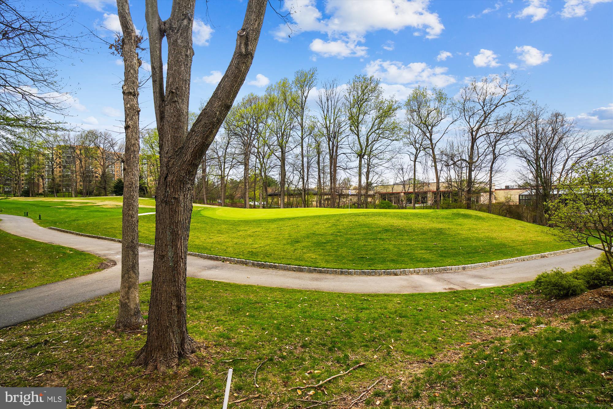 LEISURE WORLD - Residential