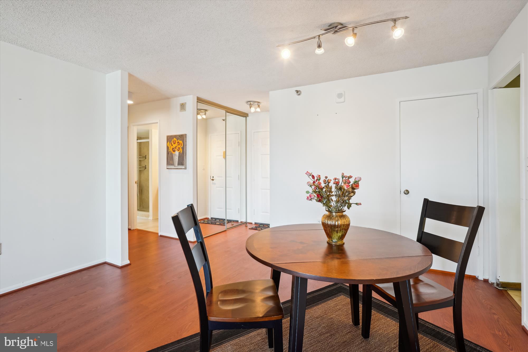 LEISURE WORLD - Residential